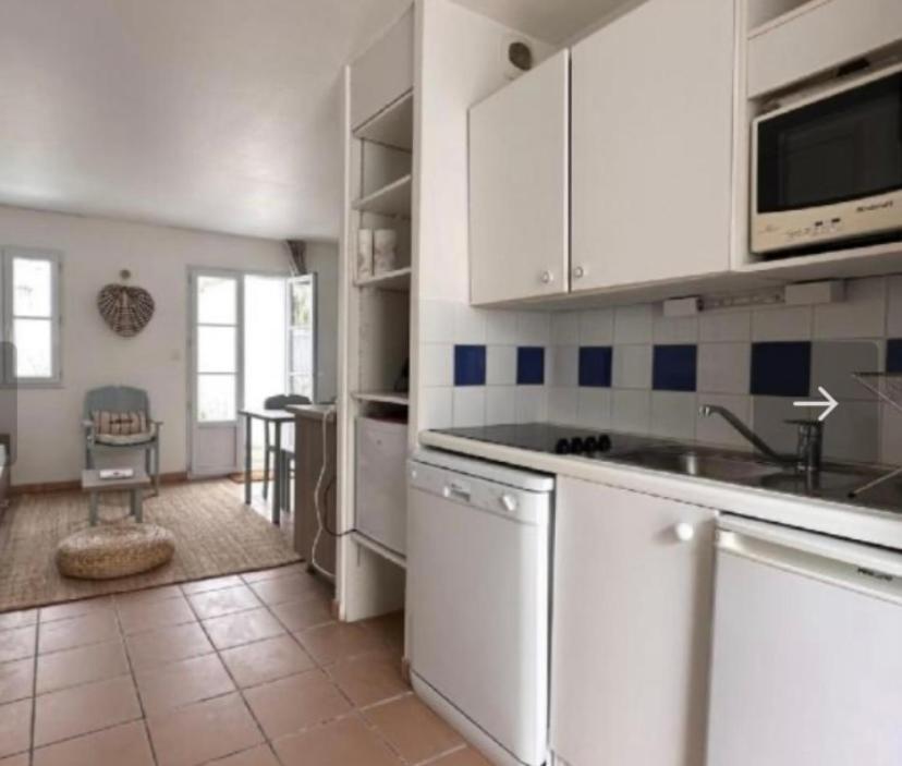 Maison Front De Mer Ла Флот Екстериор снимка